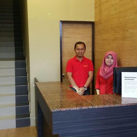Hotel Iskandar Kota Kinabalu Exterior foto