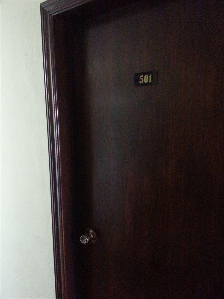 Hotel Iskandar Kota Kinabalu Exterior foto